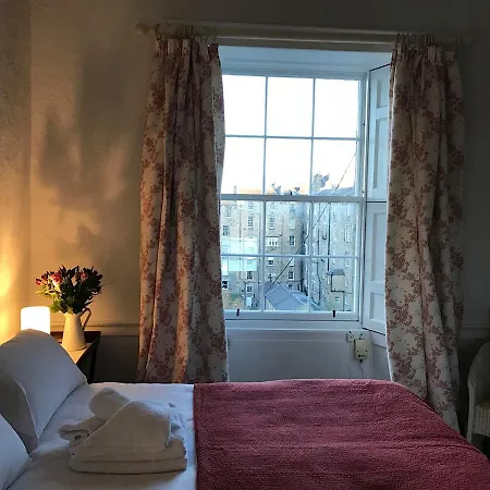 Georgian Flat In New Town Sleeps 6 Apartment *