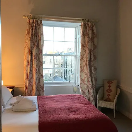 Georgian Flat In New Town Sleeps 6 Apartment