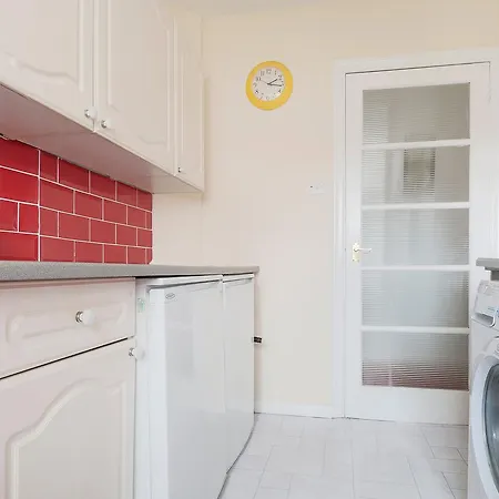 Silver Lining - Orchard House With Balcony Apartment *