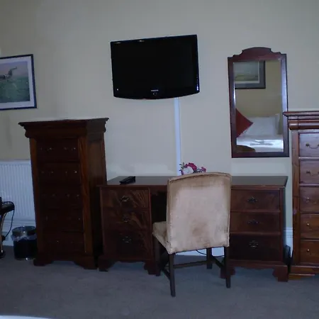 The Guards Hotel 3*