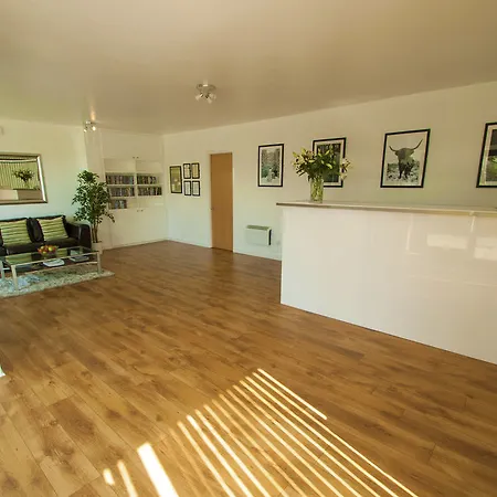 Ocean Serviced Aparthotel Edinburgh