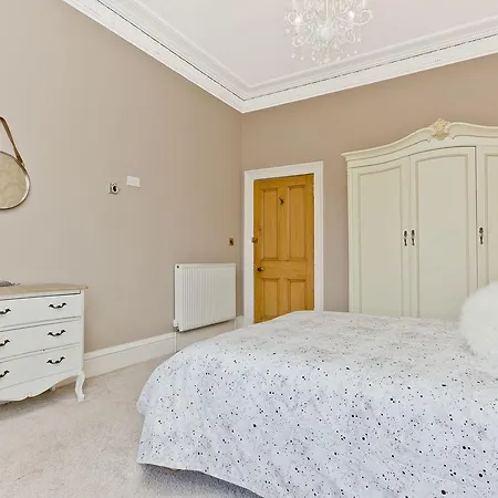 Belhaven Terrace * Edinburgh