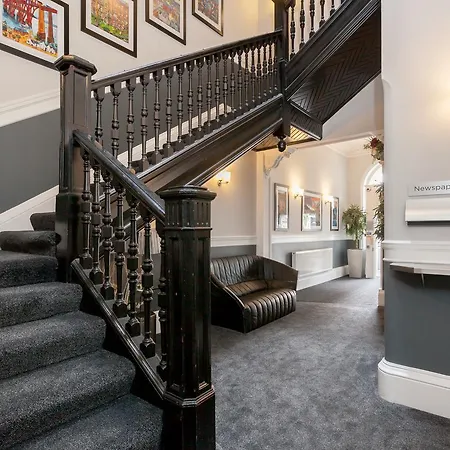Hostel West End