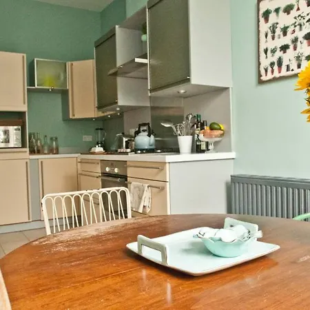 Bright Home In Bonnie Bruntsfield شقة *