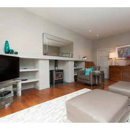 Lovely 3br Garden Flat For 5 Within City Centre Apartment Edinburgh
