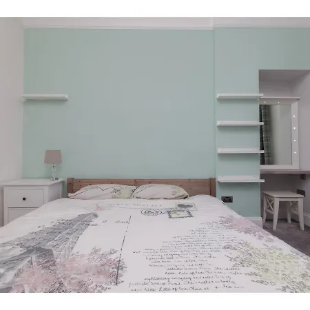 Stylish Victorian City Centretenemant For 4 *