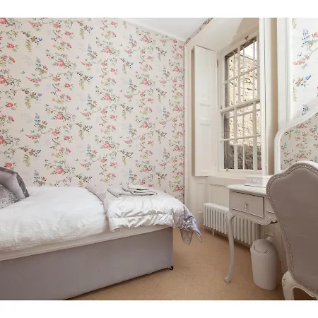 Lovely 3br Garden Flat For 5 Within City Centre * Edinburgh