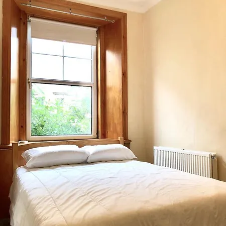 2 Bedroom Fountainbridge Διαμέρισμα *