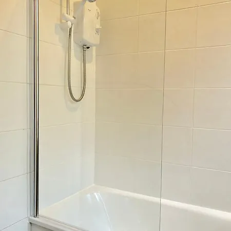 2 Bedroom Fountainbridge *