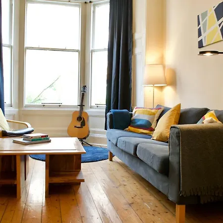 Апартаменты Beautiful Traditional 3 Bedroom In *