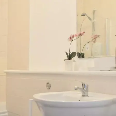 Modern & Light Flat In Vibrant Leith! Apartment *