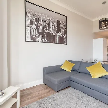 Silver Lining - Luxury City Apartament