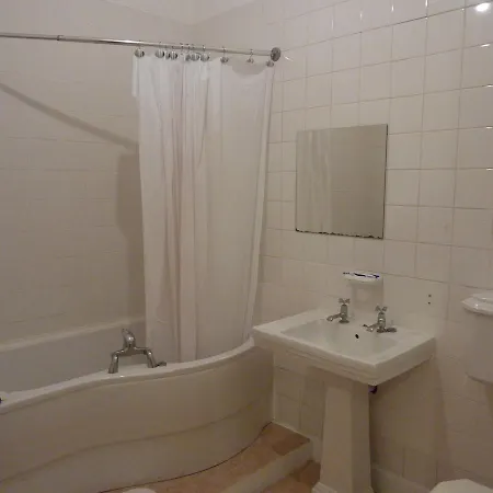 Budget South Bridge Apartment Edinburgh