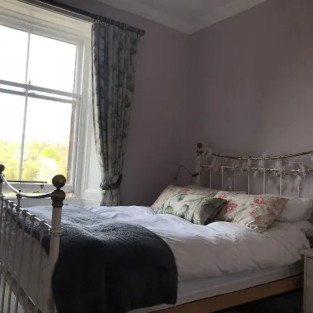 2 Bed Flat With Beautiful Views Edynburg