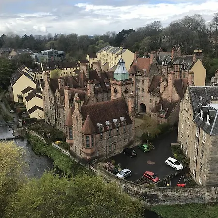 2 Bed Flat With Beautiful Views *