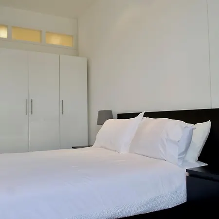 Central 1 Bedroom Apartment