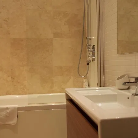 Spacious 2 Bed By The Meadows Apartamento *
