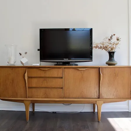 2 Bedroom Close To Stockbridge Apartament