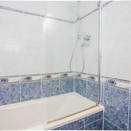 2 Bedroom Flat In