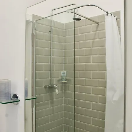 Modern New Town 1 Bedroom Apartment Edinburgh