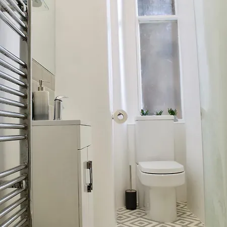 Modern New Town 1 Bedroom * Edinburgh