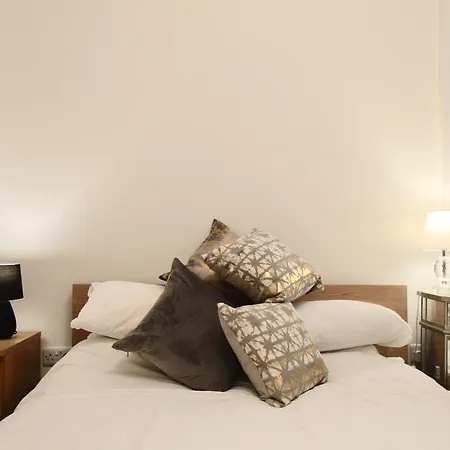 1 Bedroom Morningside 公寓 *