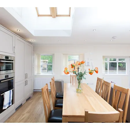 Apartamento Historic Stone Built 4br For 8 W/parking Edimburgo