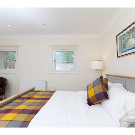 Historic Stone Built 4br For 8 W/parking Edinburgh