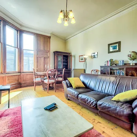 Altido Spacious Flat In Old Town Appartement *