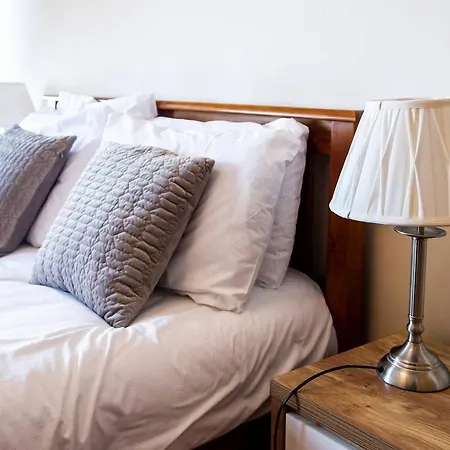 Altido Spacious Flat In Old Town Appartement *