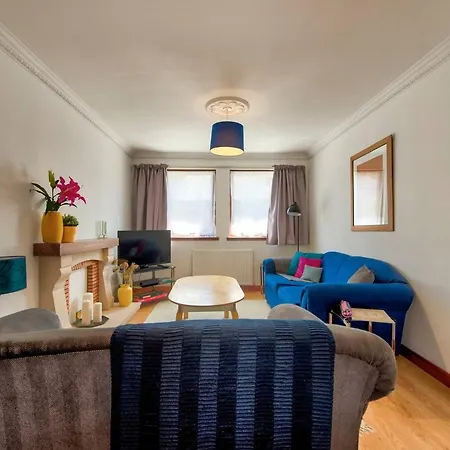 Charming And Quiet Mews House *