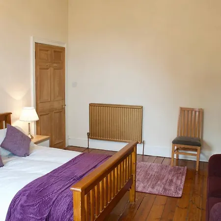 Altido Spacious Flat In Old Town *