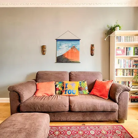Bright And Airy In Canonmills * Edimburgo