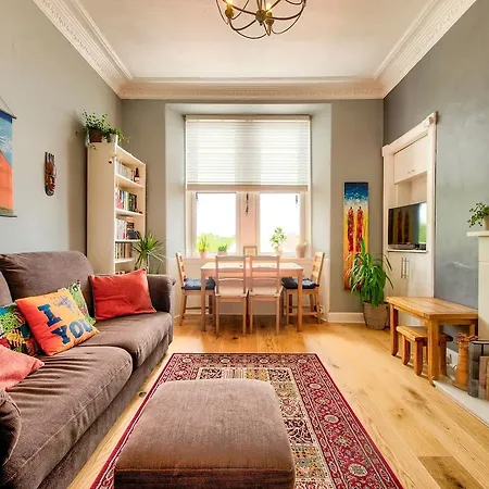 Bright And Airy In Canonmills