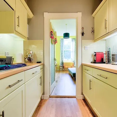 Bright And Airy In Canonmills
