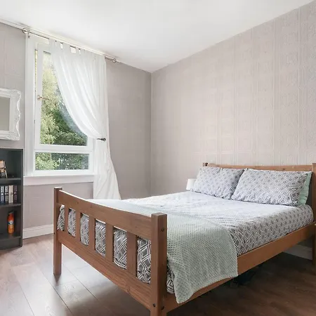 Gorgeous 2 Bed Close To Hmy Britannia Apartment Edinburgh