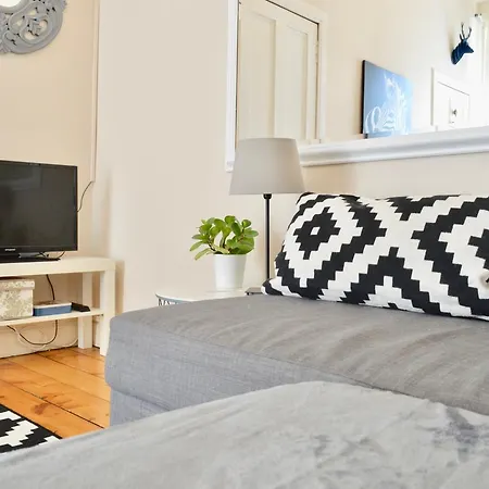 Stylish And Cosy Near City Center Apartment *