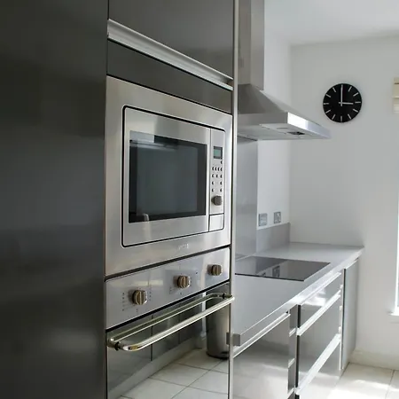 דירה 3 Bedroom Flat With 2 Balconies