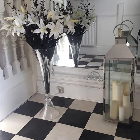 Edinburgh37 4* Edinburgh