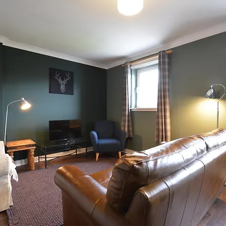 Apartment Holyrood Park - Carparking Included! *