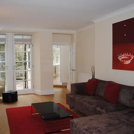 B+B Edinburgh Hotell