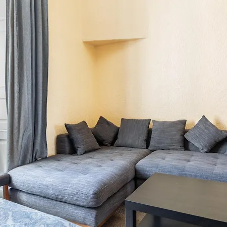 Maison d'hôtes Centre Townhouse 2*