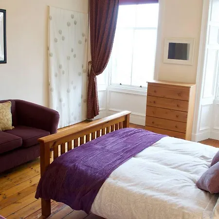 Altido Spacious Flat In Old Town Appartement *