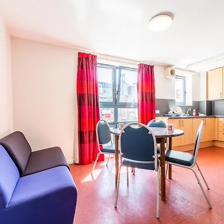 Apartamento Euro Halls *