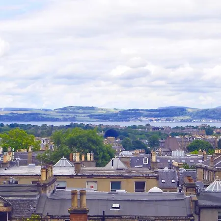 The Wine House 1821 Bed & Breakfast