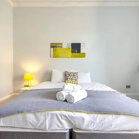 דירה Altido Luxury Georgian Apartment, Heart Of The Location אדינבורו