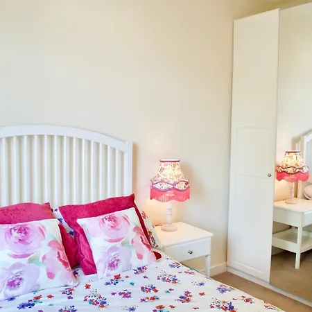 شقة Bright And Spacious Corstorphine *