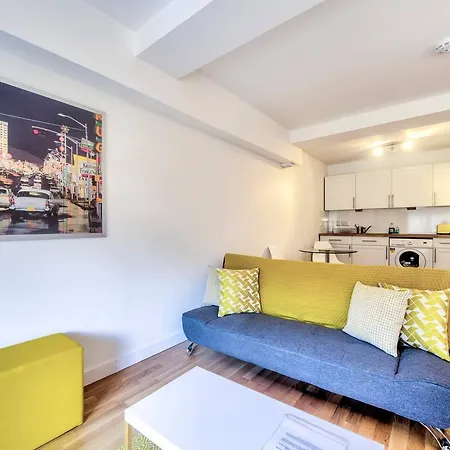 Stylish Central Near Royal Mile Apartment Edinburgh