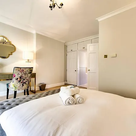 Altido Quiet Mews House W Parking Apartment Edinburgh