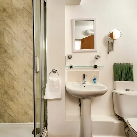 Stylish Central Near Royal Mile Apartment